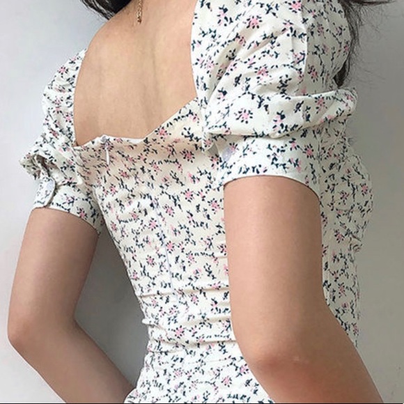 BRAND NEW! SHORT SLEEVE SCOOP NECK FLORAL MINI CORSET DRESS! - Picture 2 of 3